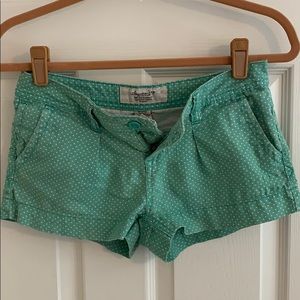 Shorts. Green polka dots. Size 3
